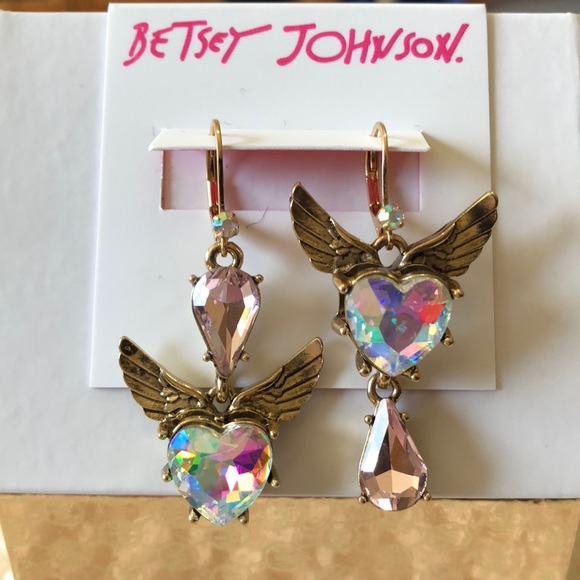 Betsey Johnson Jewelry - 💖NWT BETSEY JOHNSON MISMATCH DANGLE EARRINGS